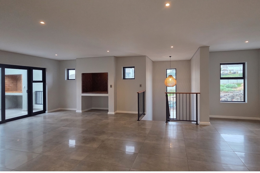 3 Bedroom Property for Sale in Country Club Western Cape